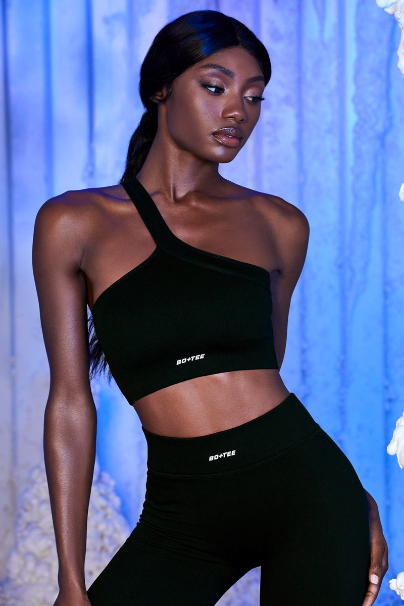 Bo+Tee On The Rink One Shoulder Sports Bra Descuentos